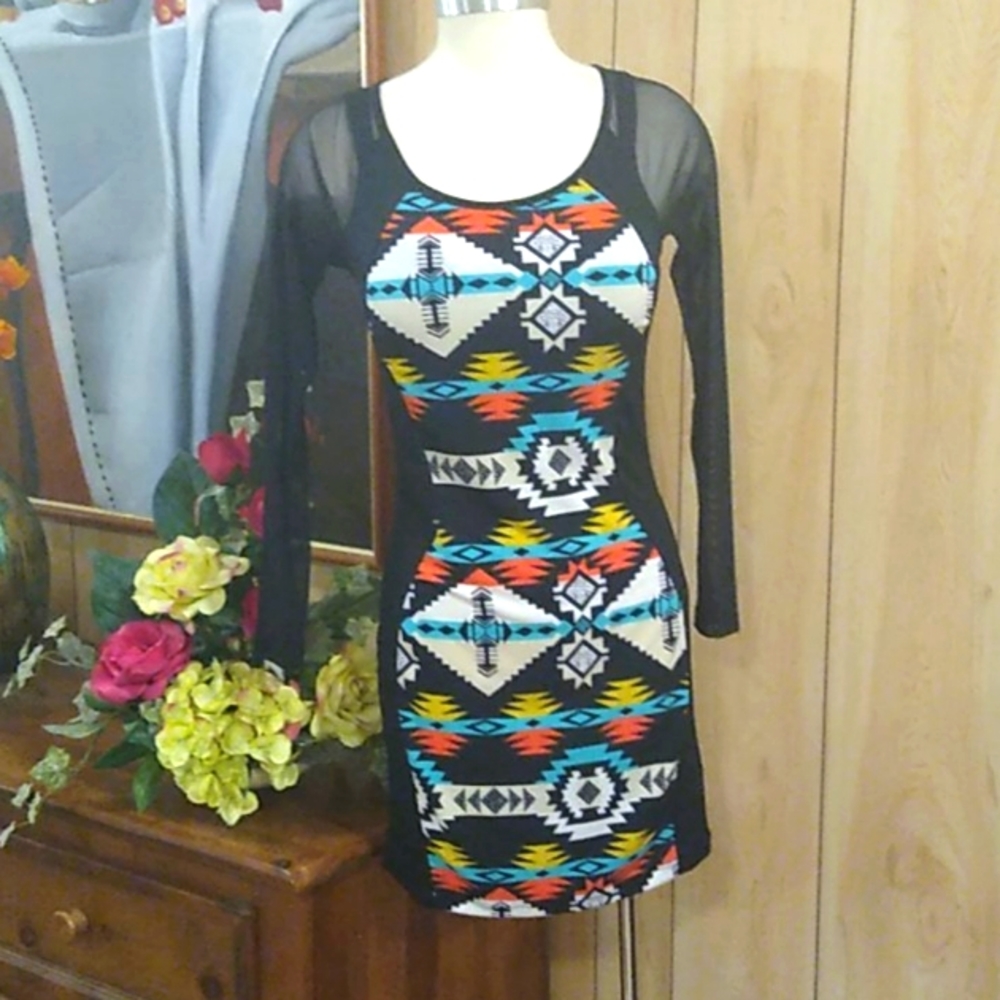 Dress bodycon with mesh sleeves